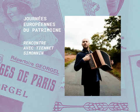 Tiennet Simonnin jouant de l'accordéon en extérieur